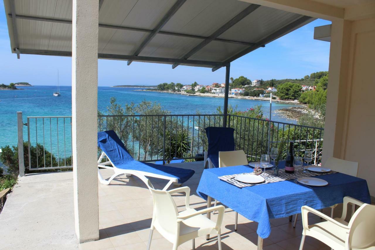 Apartments Andrea Vela Luka Exterior photo